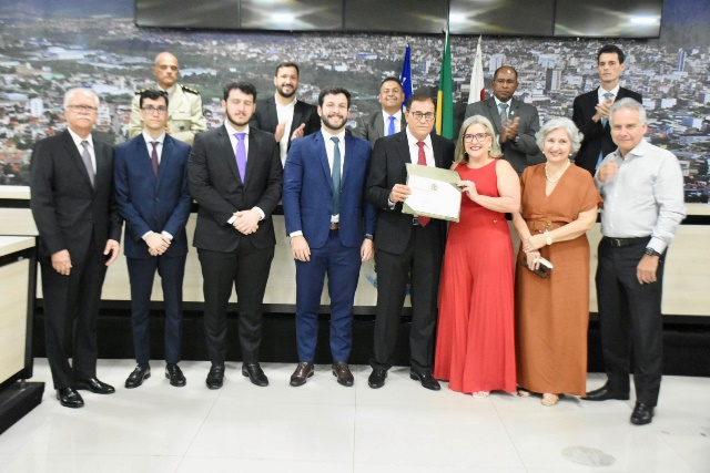 Câmara homenageia Drª Maria Angela Magnavita com a outorga de Título de Cidadania Jequieense