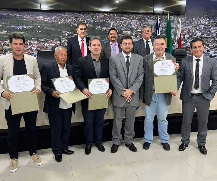 Câmara oficializa Deraldino do Bar Estação, Sérgio Yarid, Ednael Almeida e Norberto Curvelo como Cidadãos Jequieenses