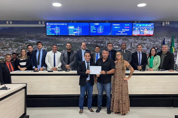 Gutinha homenageia triatleta Leonardo Santedicola Andrade pela sua trajetória de sucesso no esporte