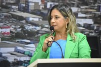 Moana Meira defende obrigatoriedade de disponibilização de cadeiras de rodas nos órgãos públicos municipais