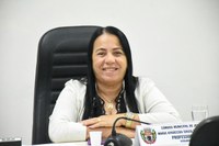 Professora Cida pede construção de Praça no terreno em frente ao Fórum Eleitoral